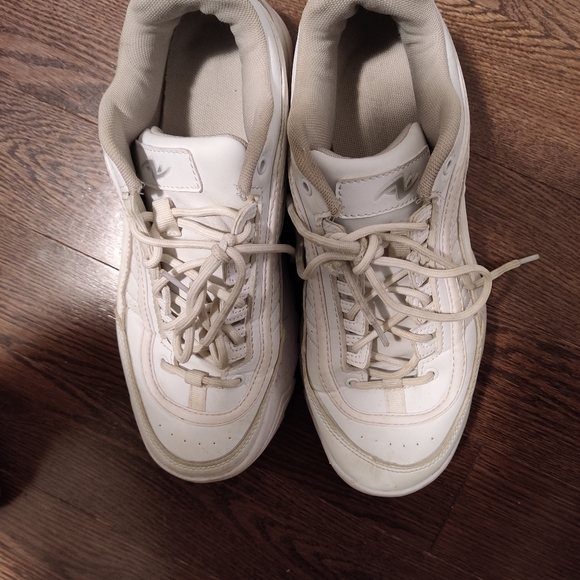 White size 9 - Picture 4 of 4